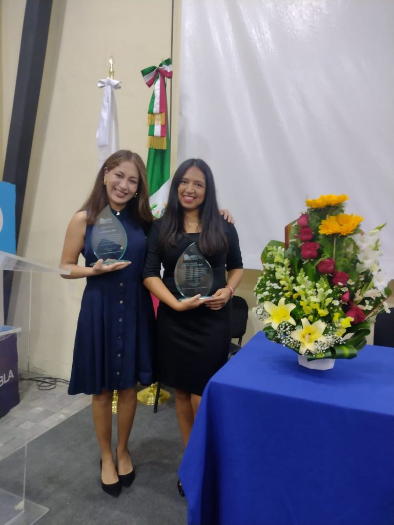 JIMENA MORA SALVA AL MAR Y ANA PAOLA D HUMANOS